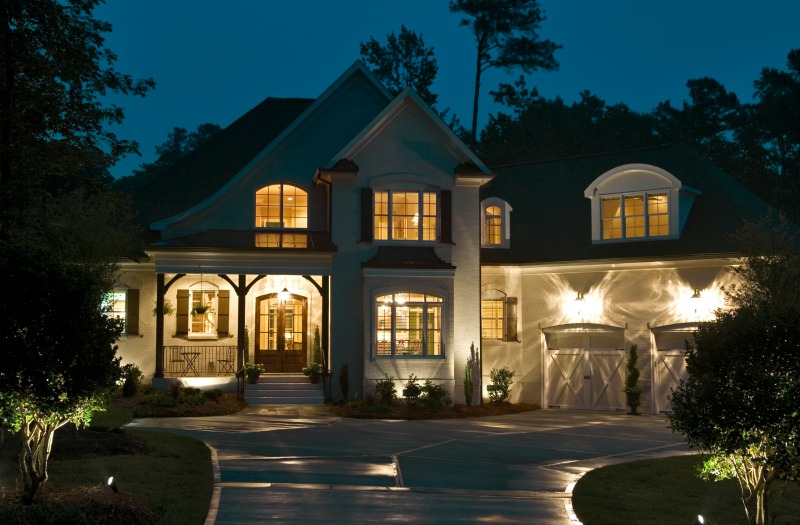 Luxury homes and mansions for sale in Chastain Park Atlanta - one of the most affluent real estate markets.
