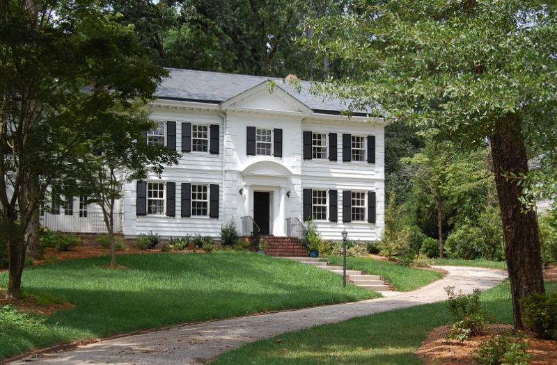 Example of a Dunwoody GA home for sale.
