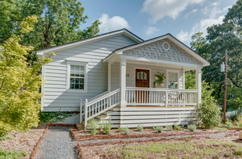 Explore all the latest houses in Grove Park Atlanta, including foreclosures and investment homes
